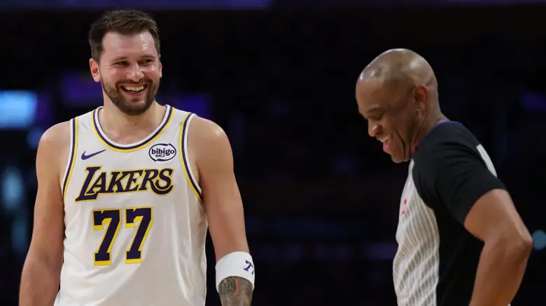 注册入口-又数钱了！官方：东契奇向裁判做不当且不职业手势 被罚5万美元